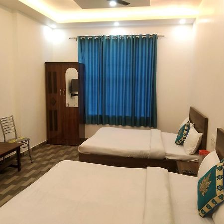 Nv宫殿酒店 Vrindāvan 外观 照片
